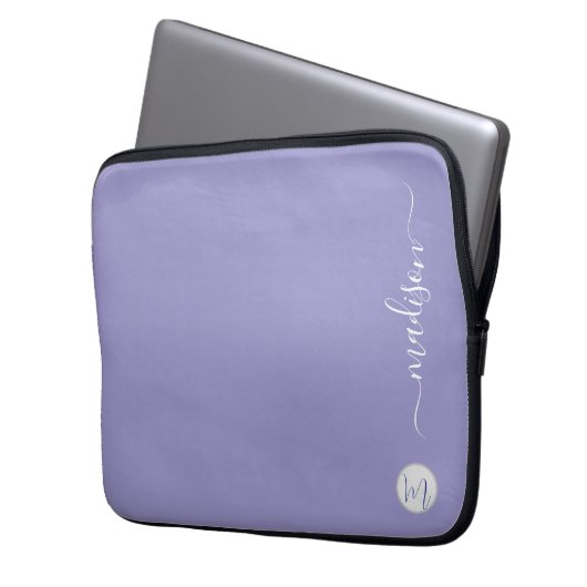 Elegant Monogram Purple Script Office School Laptopschutzhülle (Vorderseite Links)