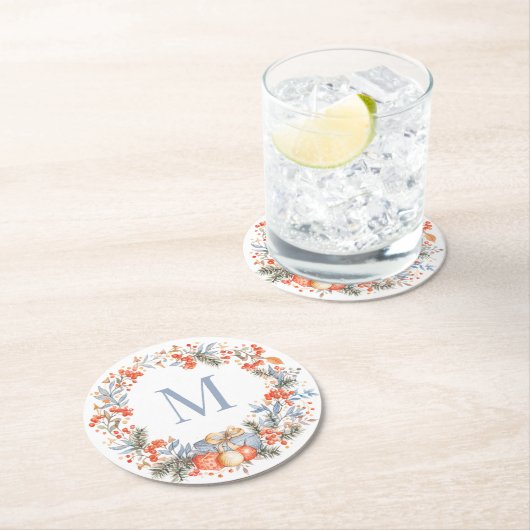 Elegant Monogram Wreath Dusty Blue Modern Runder Pappuntersetzer (Vor Ort)