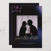 Elegant Moody Lila Floral Wedding Save the Date Einladung (Vorne/Hinten)