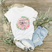 Elegant Mr. and Mrs Blush Pink Blume Wedding T-Shirt