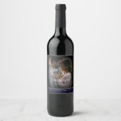 Elegant Mr. & Mrs. Foto Dunkelmarinade Winterhochz Weinetikett (Vorderseite)