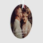 Elegant Mr. und Mrs. Custom Wedding Foto Monogram Ornament (Vorderseite)