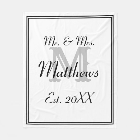 Elegant Mr. und Mrs. Monogram White Fleecedecke (Vorderseite)