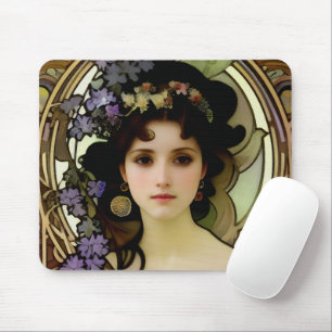Elegant Mucha Style Porträt einer schönen Frau Mousepad