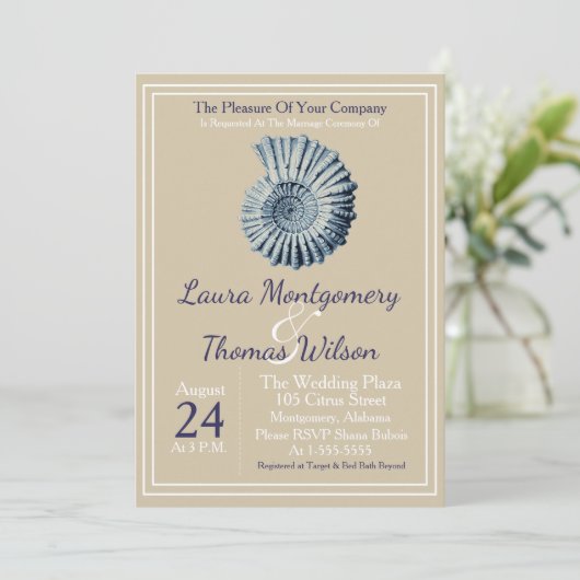 Elegant Nautical Beach Blue Seashell Wedding Einladung (Stehend Vorderseite)