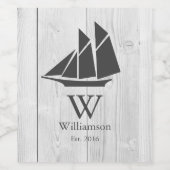 Elegant Nautical White Wood Gray Sailboat Weinetikett (Einzelnes Label)