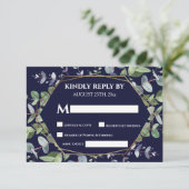 Elegant Navy Blue Eukalyptus Greenerity Wedding RSVP Karte (Stehend Vorderseite)