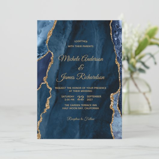 Elegant Navy Blue Gold Foil Agate Wedding Einladung (Stehend Vorderseite)