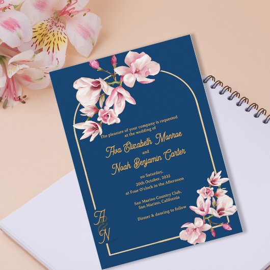 Elegant Navy Blue Magnolia Floral Wedding Einladung