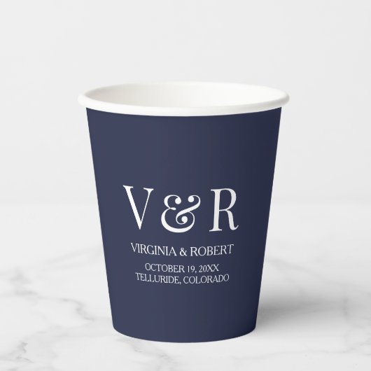 Elegant Navy Blue Monogram | Minimalistische Hochz Pappbecher (Vorderseite)