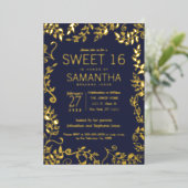 Elegant Navy Blue Real Gold Floral Sweet 16 Folieneinladung (Stehend vorne)