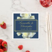 Elegant Navy Blue White Roses Minimal Gold Script Serviette (Beispiel)