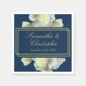 Elegant Navy Blue White Roses Minimal Gold Script Serviette (Vorderseite)