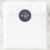 Elegant Navy Blue White Silver Gray Mit Monogramm Runder Aufkleber (Tasche)
