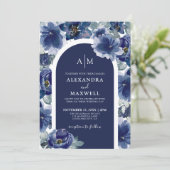Elegant Navy Blues Floral Wedding Einladung (Stehend Vorderseite)