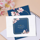 Elegant Navy Blush Pink Magnolia Floral Wedding Quadratischer Aufkleber