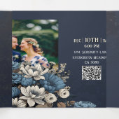Elegant Navy Floral Tri Fold Einladung (Innenseite Mitte)