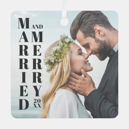 Elegant Newlyweds Foto Verheiratet Frohe Weihnacht Ornament Aus Metall (Vorderseite)