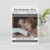 Elegant Newspaper Themed Photo Graduation Ankündigung (Stehend Vorderseite)