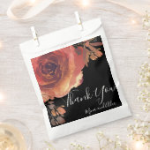 Elegant Orange Crimson Rose Black Geschenktütchen (Ausgeschnitten)