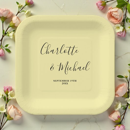 Elegant Pale Yellow Script Minimalist Wedding Pappteller