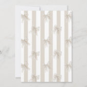 Elegant Pearl Bow Brautparty Einladung (Rückseite)