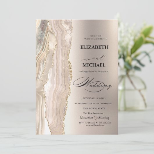 Elegant Pearl Glitzer Script Wedding Einladung (Stehend Vorderseite)