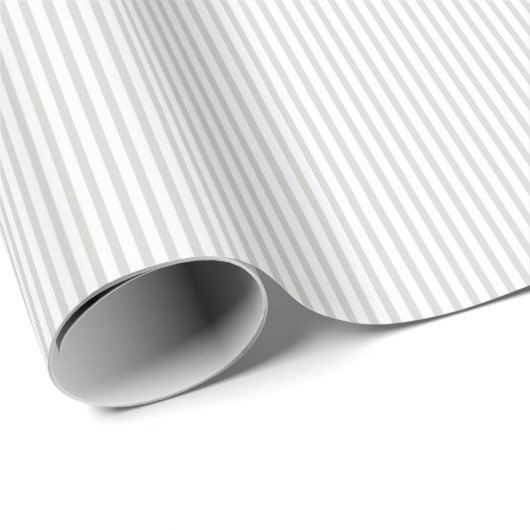 Elegant Pearl Gray Thin Stripes Geschenkpapier (Rolleneckpunkt)