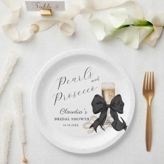 Elegant Pearls & Prosecco Black Bow Bridal Shower Pappteller (Hochzeit)