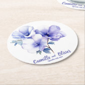 Elegant Periwinkle: Personalisierte Hochzeiten Unt Runder Pappuntersetzer (Angewinkelt)