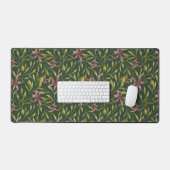 Elegant Pink Flower Pattern on Dark Background Schreibtischunterlage (Tastatur & Maus)