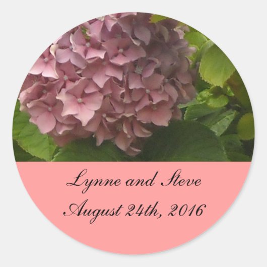 Elegant Pink Hydrangea Save the Date Runder Aufkleber (Vorderseite)
