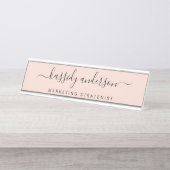 Elegant Pink Personalisiert Name Script Calligraph Schreibtischnamensplakette (Vorderseite )