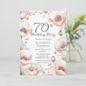 Elegant Pink Poppies Floral 70th Birthday Party Einladung (Stehend Vorderseite)