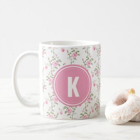 Elegant Pink Roses Flowers Pattern Monogram Kaffeetasse (Mit Donut)