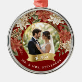 Elegant Poinsettia Newlywed Mr. & Mrs. Foto Ornament Aus Metall (Vorne)