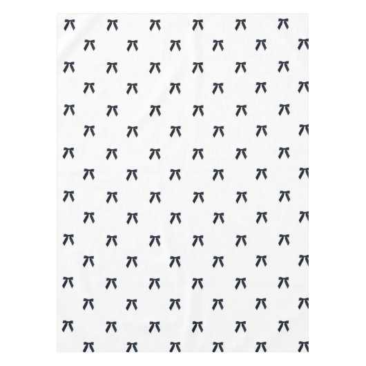 Elegant Preppy Black & White Bow Pattern Chic Tischdecke (Vorderseite)