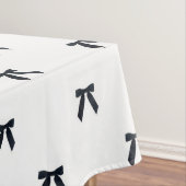 Elegant Preppy Black & White Bow Pattern Chic Tischdecke (Beispiel)