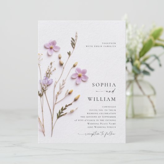 Elegant Pressed Dry Pastel Boho Blume Hochzeit Einladung (Stehend Vorderseite)