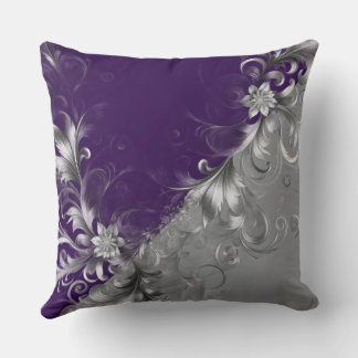 Elegant Purple and Silver Accents Kissen