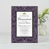Elegant Quinceanera Invitation Purple Scrollwork Einladung (Stehend Vorderseite)