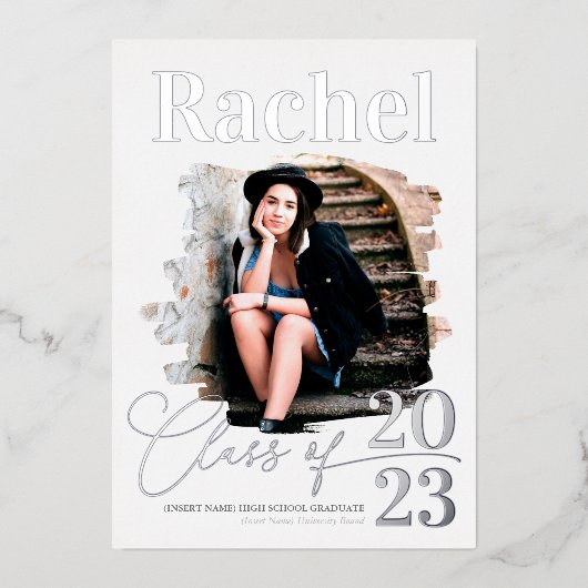 Elegant Real Silver Typografy Class of Abschluss Folieneinladung (Vorderseite)