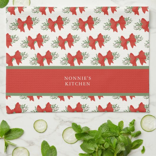Elegant Red Bow with greenery Monogram Name Geschirrtuch (Gefaltet)