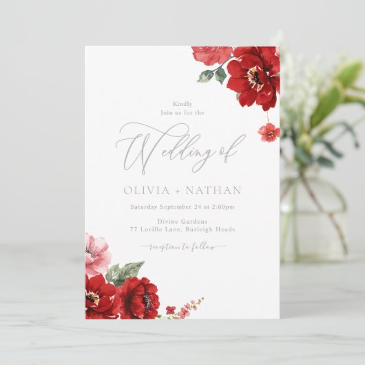 Elegant Red Floral Wedding Einladung (Stehend Vorderseite)