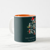 Elegant Red Green White Frohe Weihnachtsfoliage Zweifarbige Tasse (Vorderseite Links)
