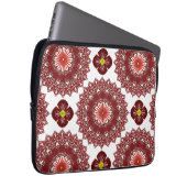 Elegant Red Mandala Pattern Laptop Sleeve – Artist (Vorne Rechts)