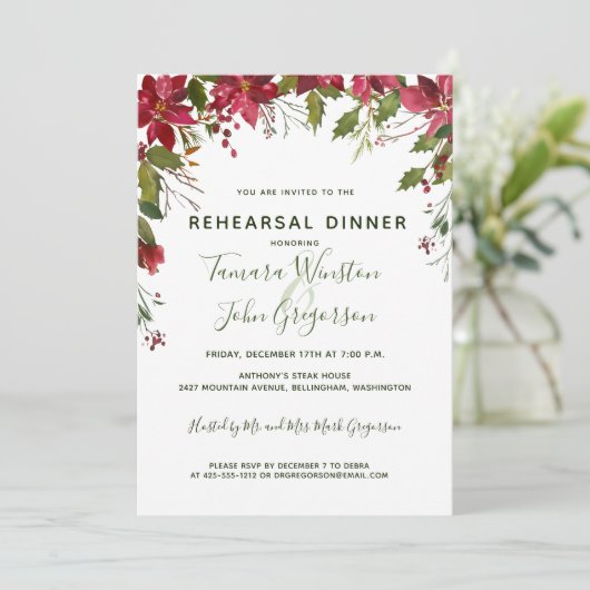 Elegant Red Poinsettia Weihnachts Reheasal Abendes Einladung (Stehend Vorderseite)