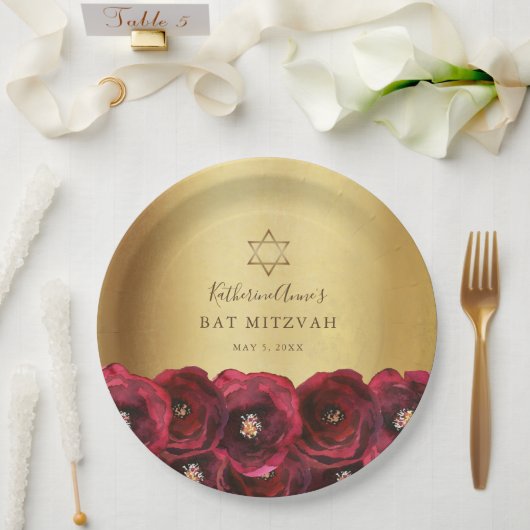 Elegant Red Rose Floral Gold Bat Mitzvah Pappteller (Hochzeit)