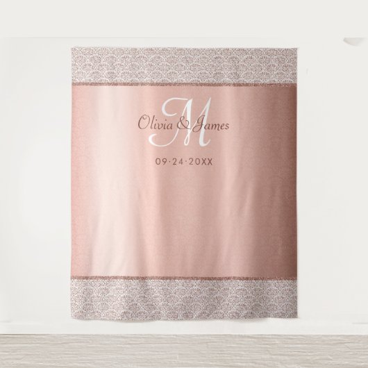 Elegant Rose Gold Monogram Wedding Backdrop Wandteppich (Vorderseite)