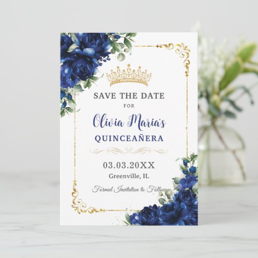 Elegant Royal Blue Flowers Gold Quinceñera 16. Save The Date (Stehend Vorderseite)